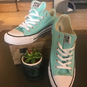 NWT Converse All Star ⭐️ Sz 8